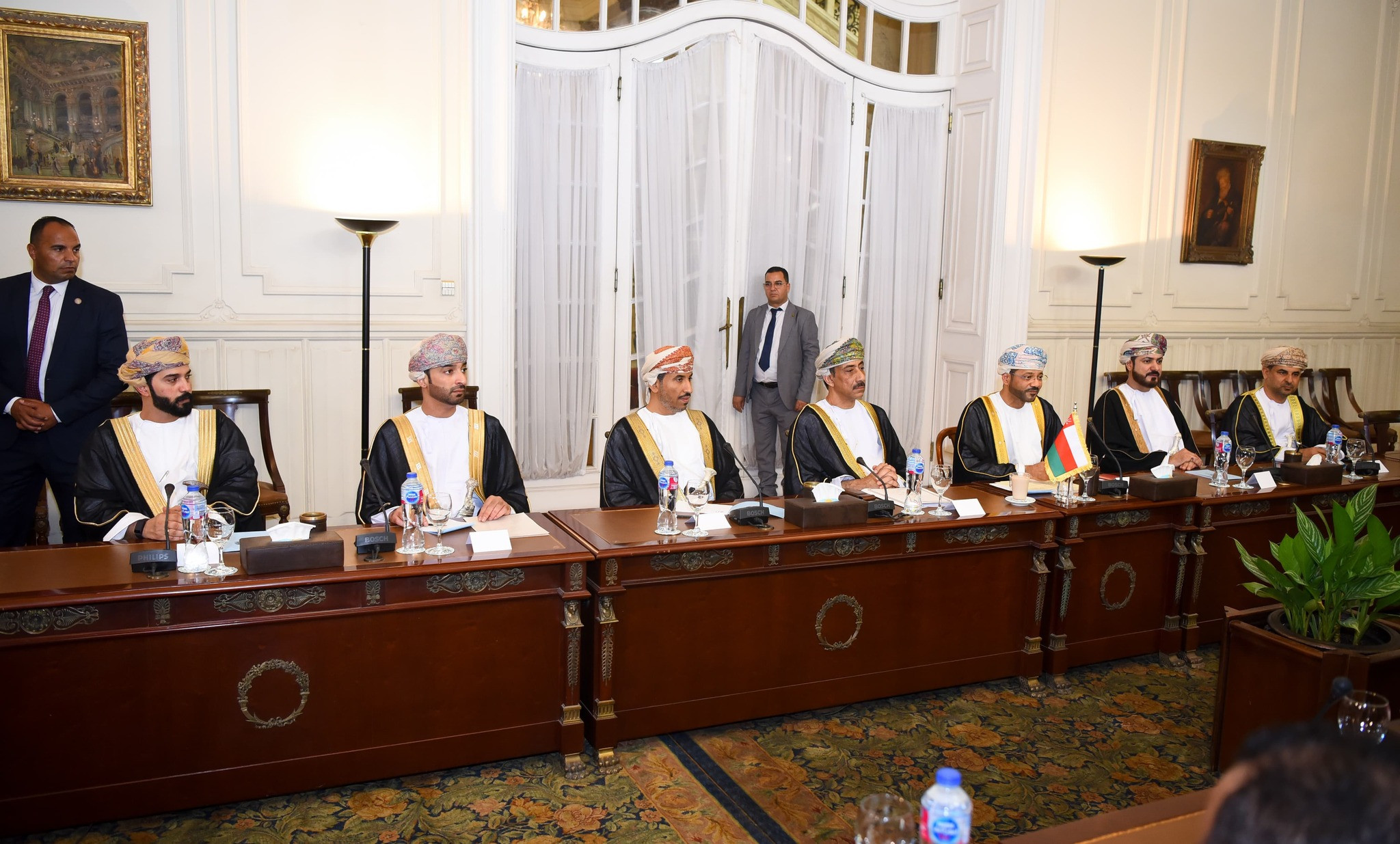 وزير الخارجية ونظيره العماني