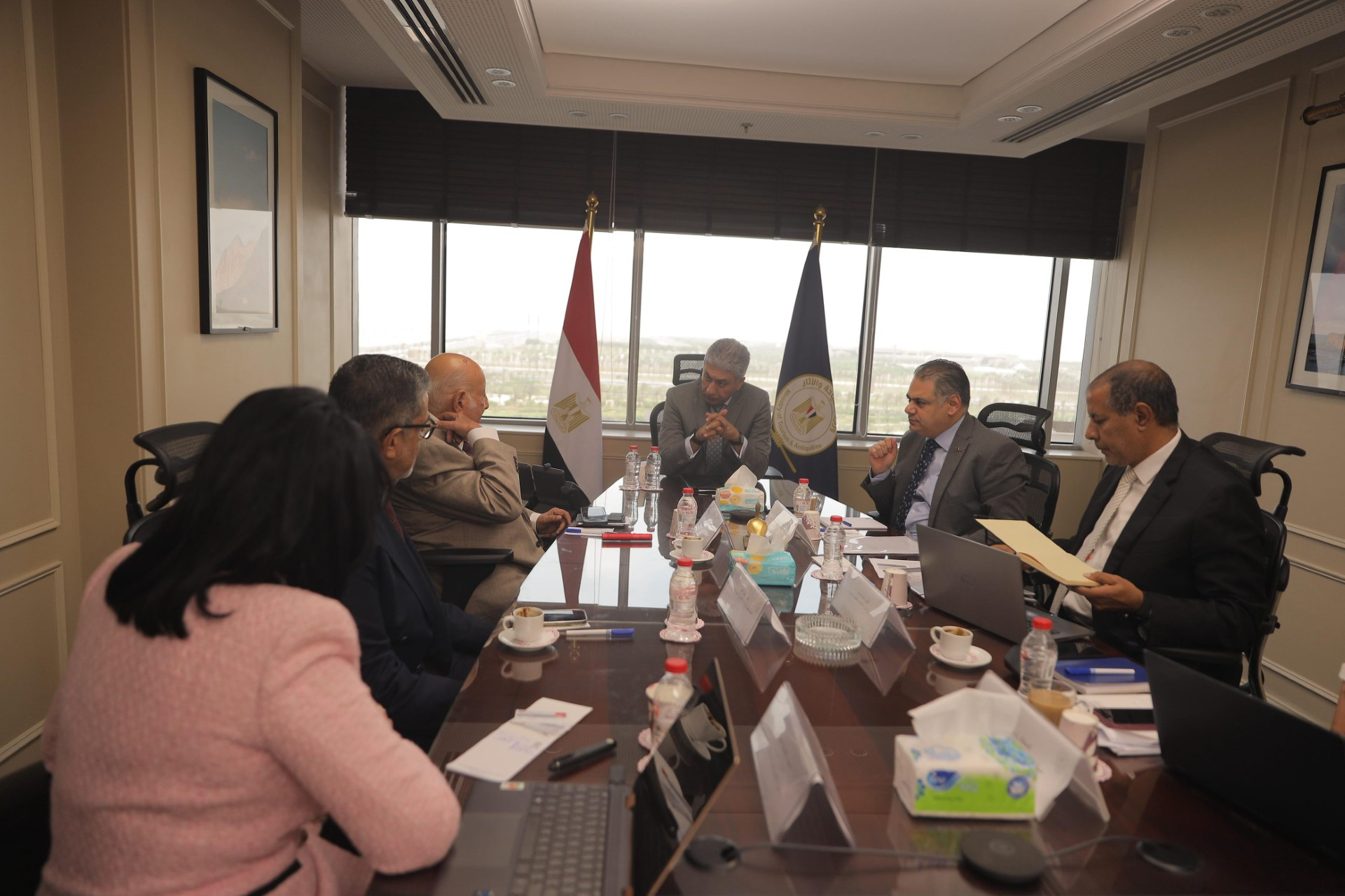 وزير السياحة والاثار