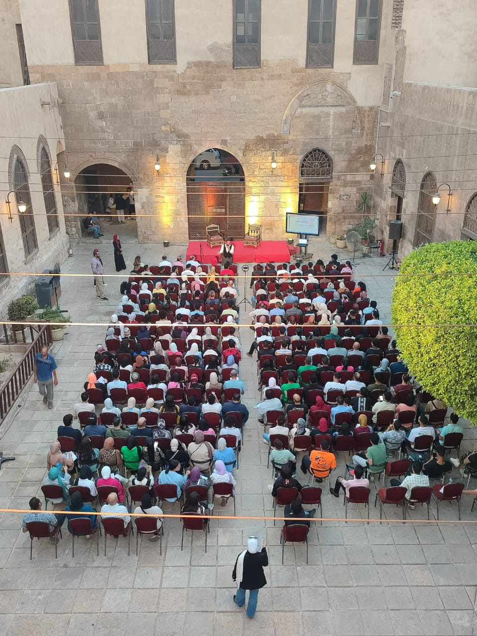 ول دورة لتعليم اللغة المصرية القديمة