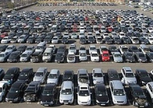 سوق السيارات