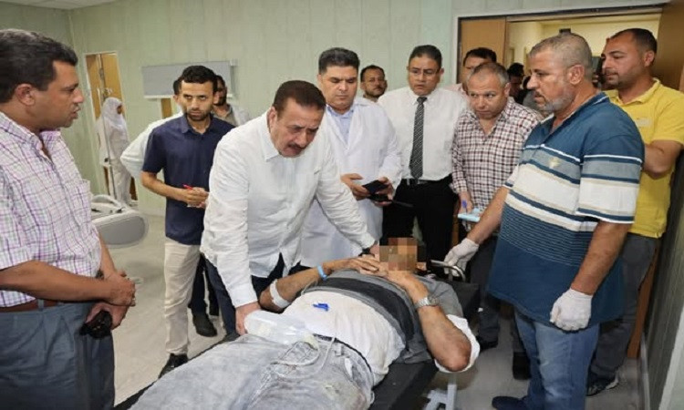 محافظ المنوفية يتابع الحالة الصحية لمصابي حادث الإقليمي بمستشفى الباجو