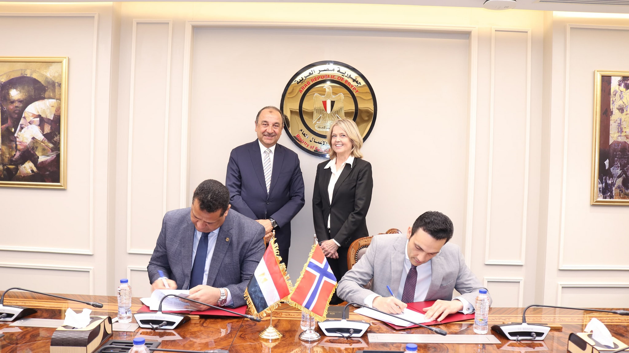 وزير قطاع الأعمال وسفيرة النرويج