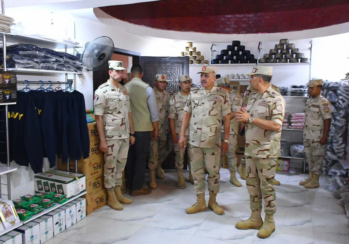 الفريق أحمد خليفة