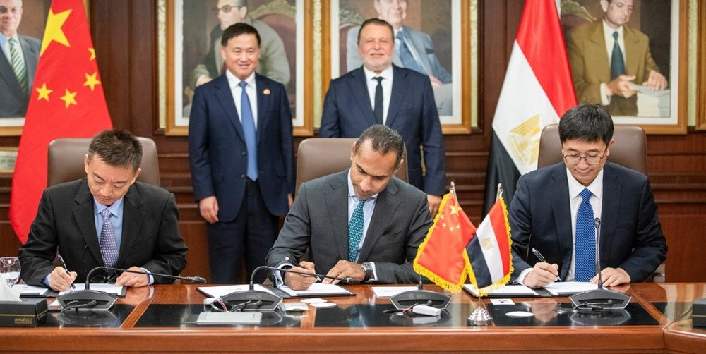 محافظ البنك المركزي والصين