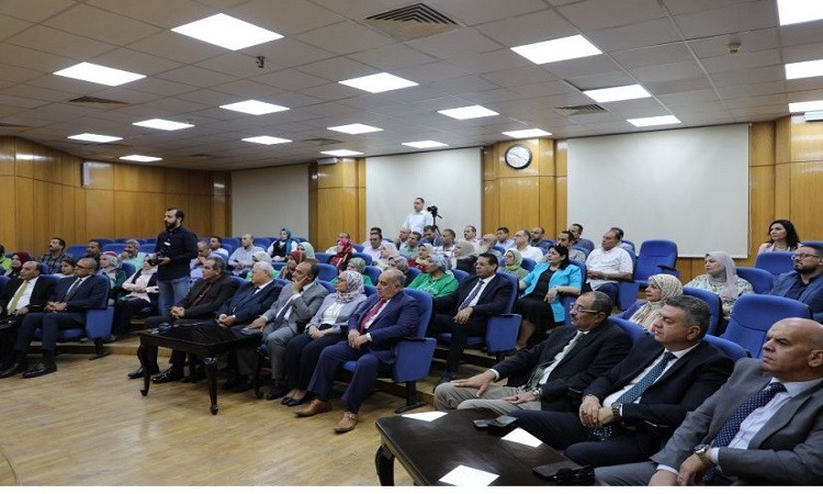 محافظ المنيا يشهد تسليم 200 ميكروباص جديد لتطوير منظومة نقل الركاب