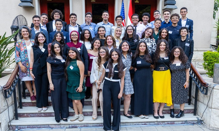 السفيرة الأمريكية تكرم 35 طالبًا مصريًا تم اختيارهم  في برنامج  KL-YES