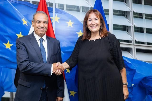 وزير الخارجية