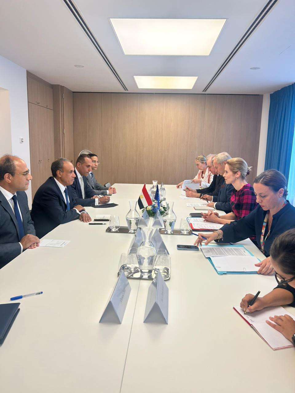 وزير الخارجية