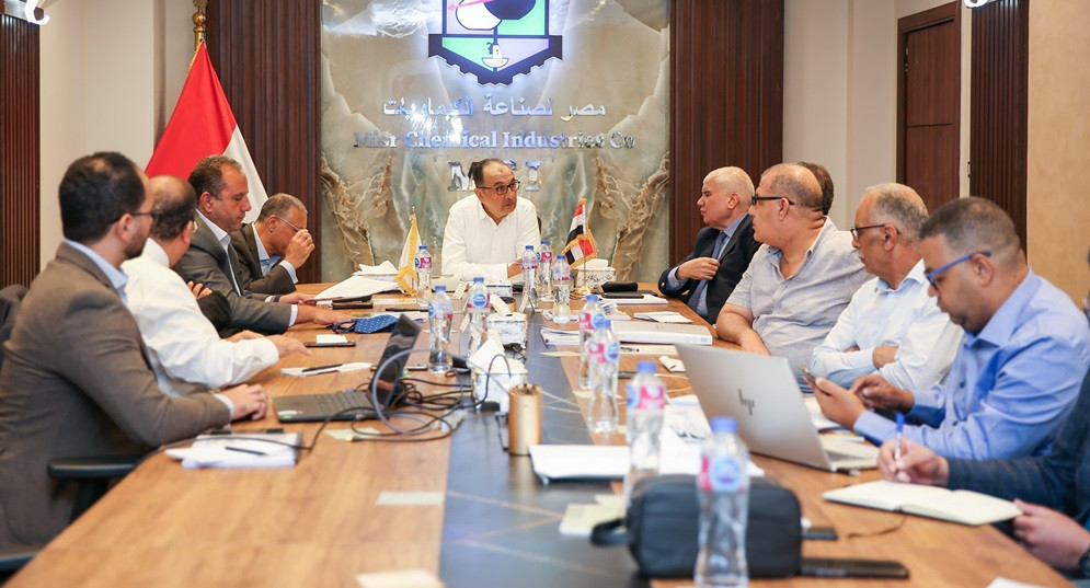 وزير قطاع الأعمال العام