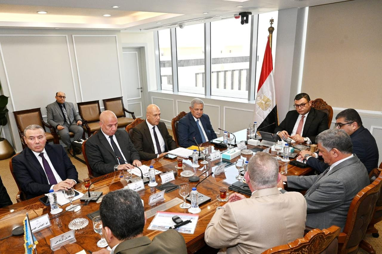 وزير الإسكان