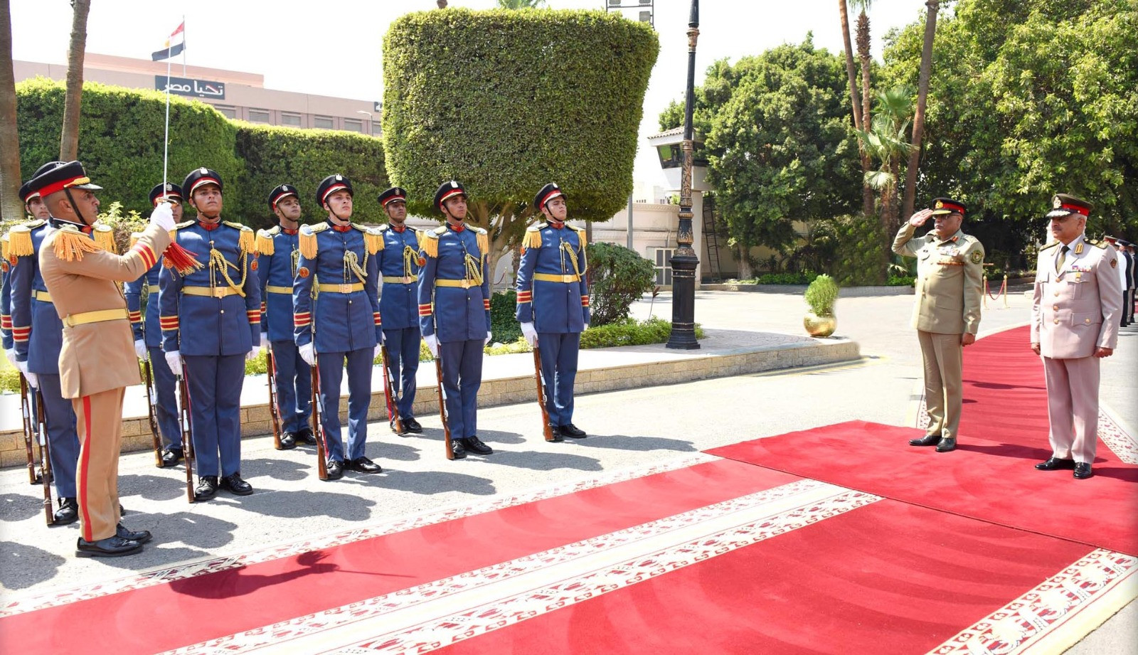 وزير الدفاع