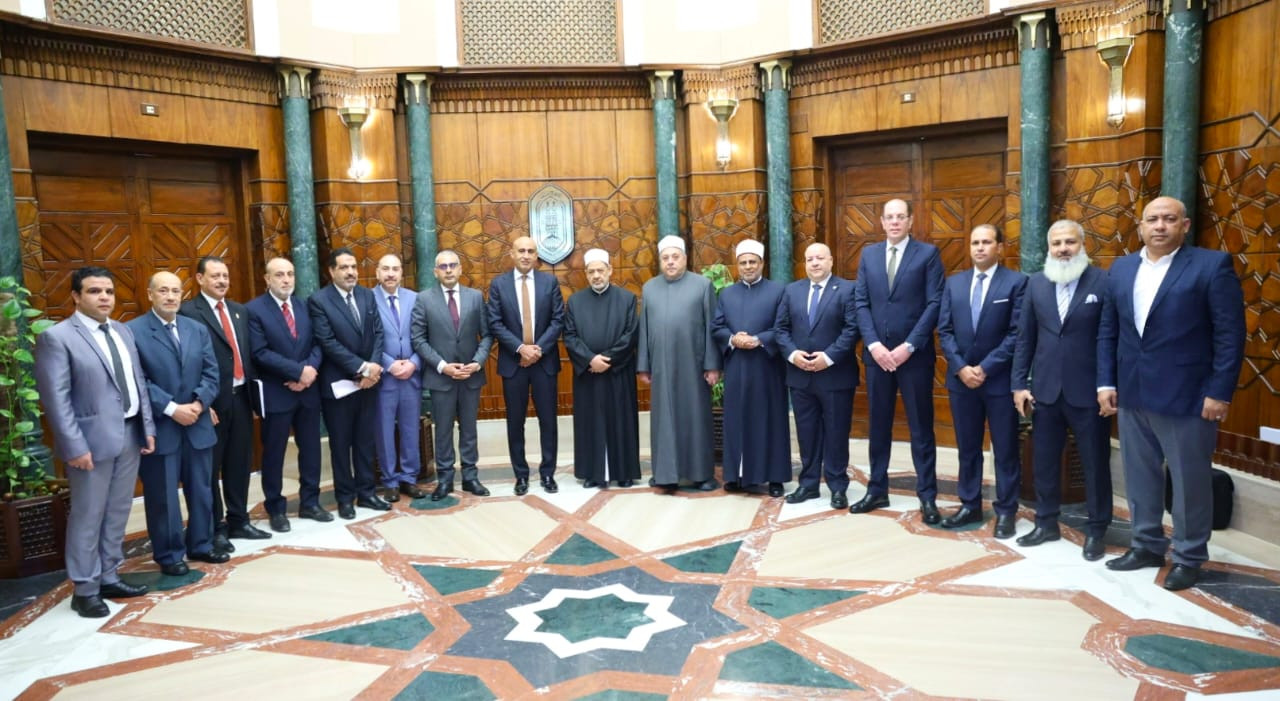 شيخ الأزهر ووزير التعليم