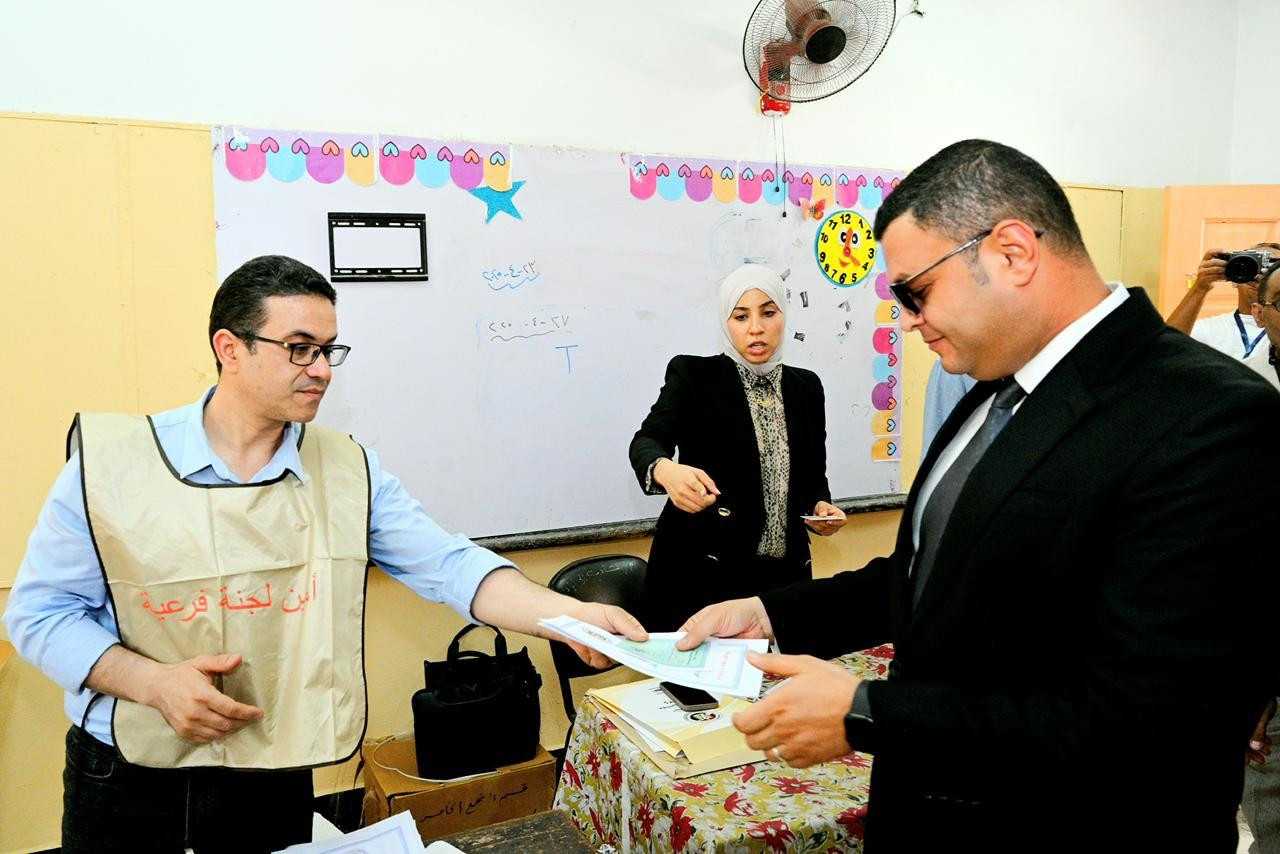 وزير الاسكان