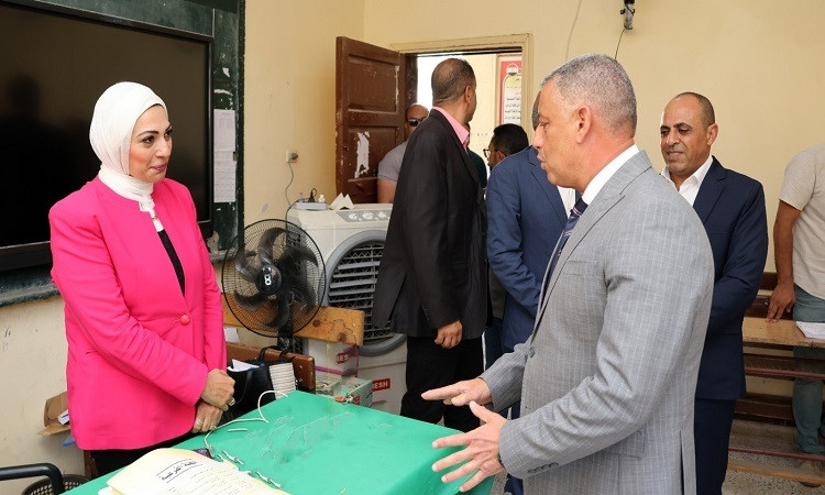 محافظ الإسماعيلية يتابع ميدانيًا انتظام سير انتخابات مجلس الشيوخ في يو