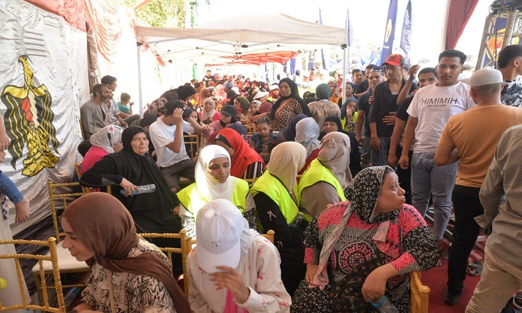 محافظ أسيوط يواصل جولاته الميدانية لمتابعة لجان انتخابات مجلس الشيوخ