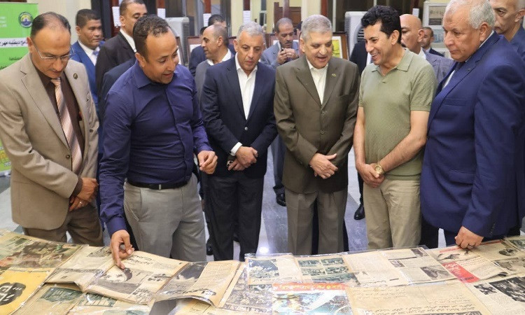 محافظ الوادي الجديد يشارك بمهرجان الإسماعيلية للمانجو ٢٠٢٥