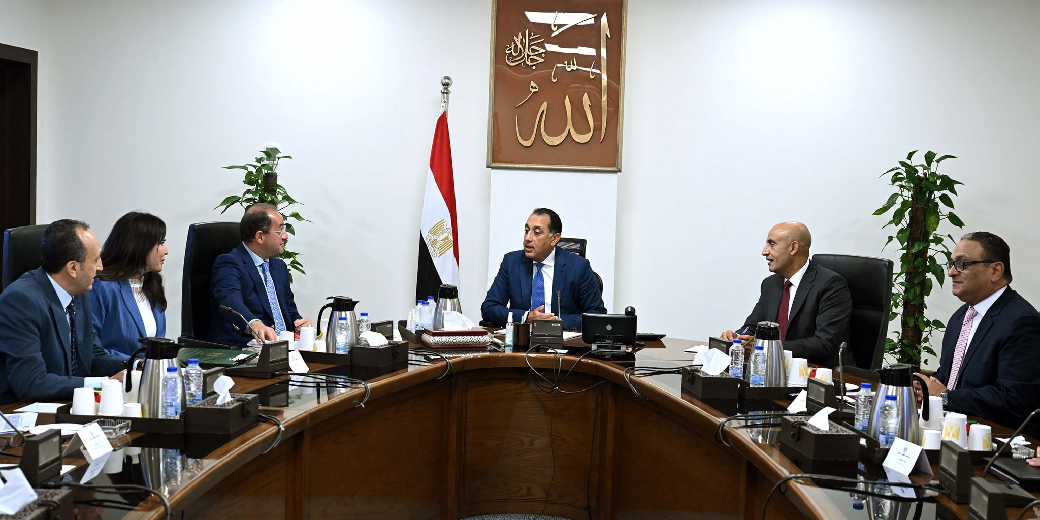 رئيس الوزراء ووزير التعليم