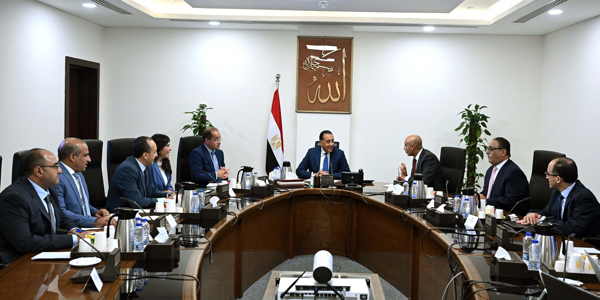 رئيس الوزراء ووزير التعليم