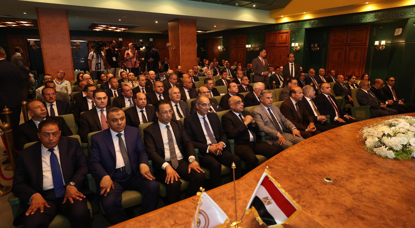 وزيرا العدل والاتصالات