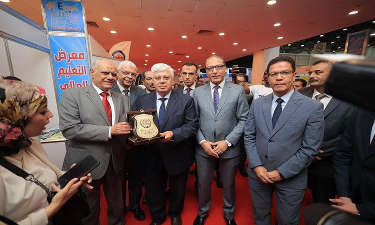 جامعة بنها تشارك في معرض 