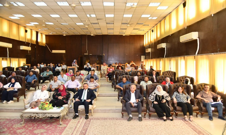 سكرتيرعام الفيوم يشهد ندوة حول 