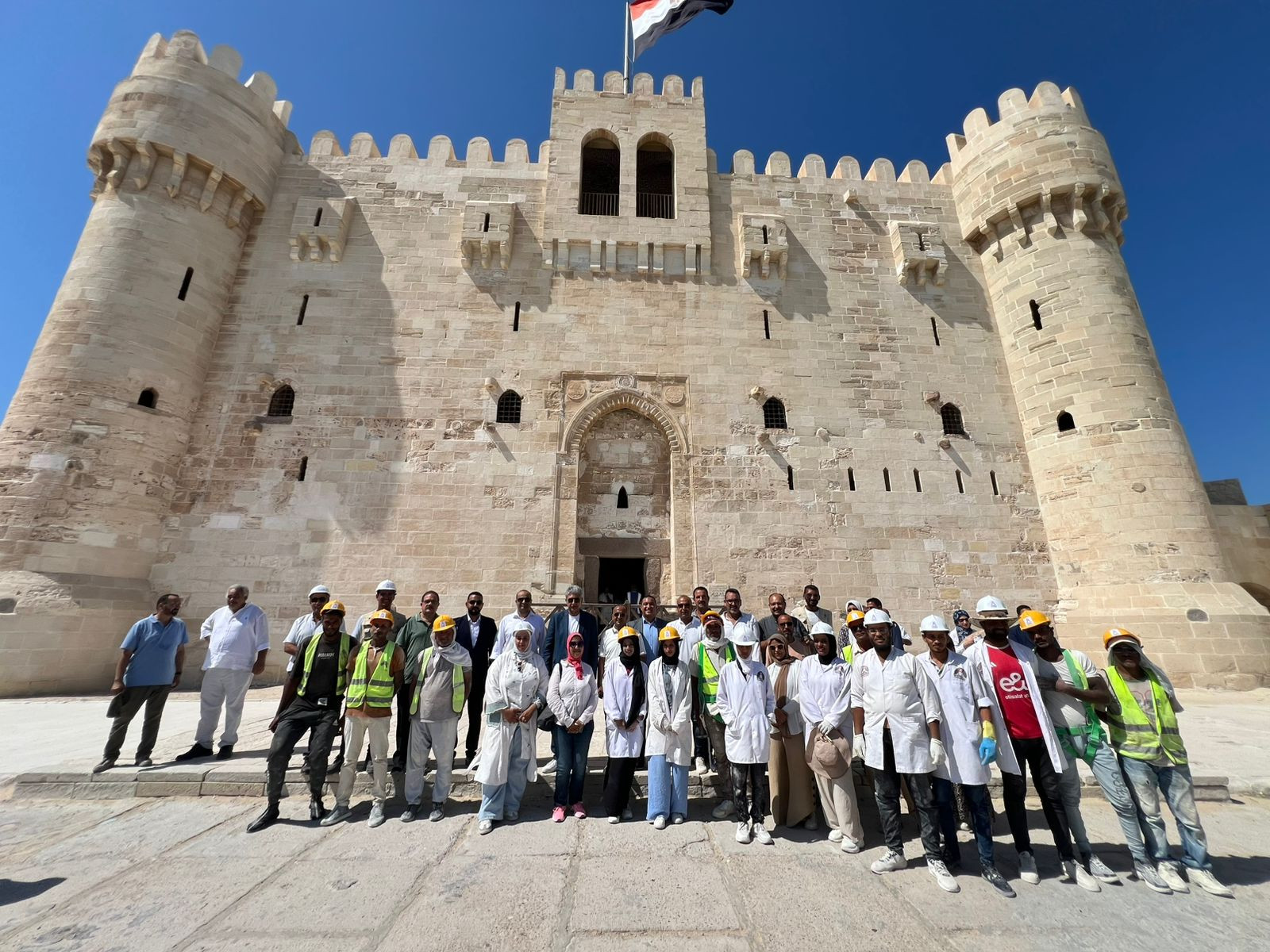 .وزير السياحة والآثار يتفقد المتحف اليوناني الروماني وقلعة قايتباي