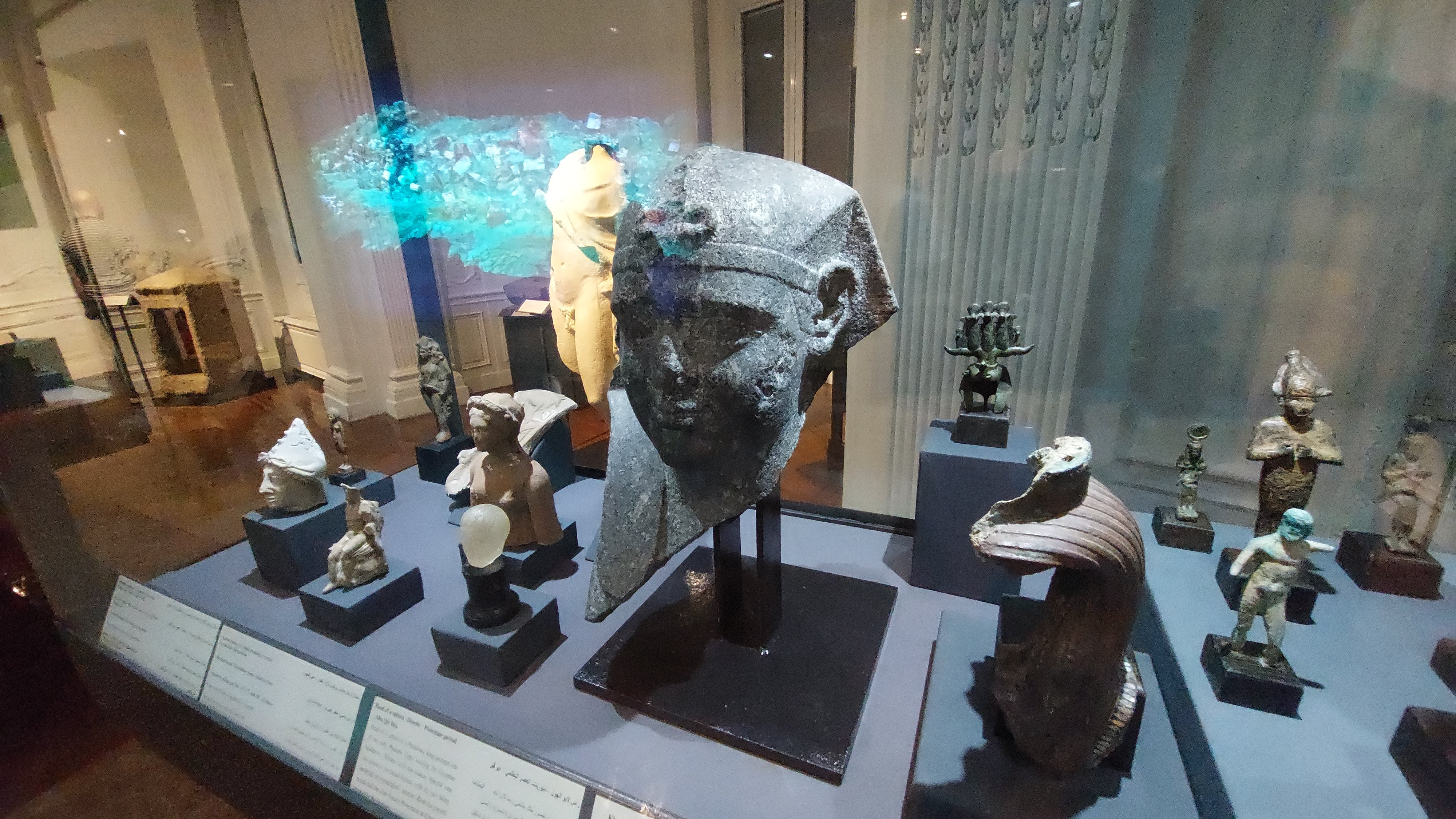 وزير السياحة ومحافظ الإسكندرية يفتتحان معرض الآثار الغارقة بالمتحف الق