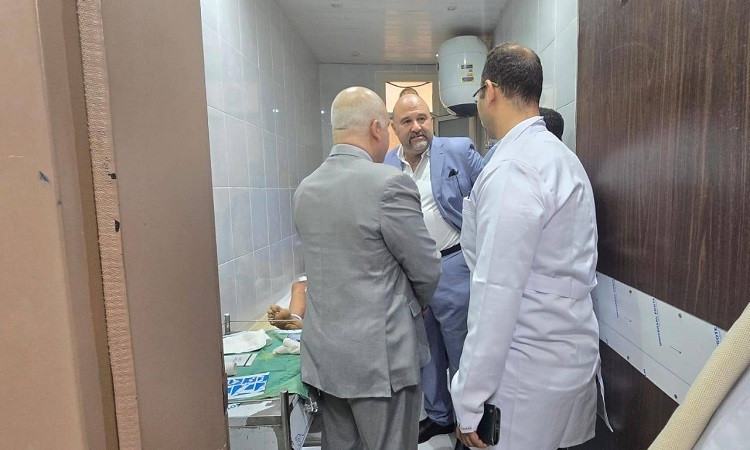 محافظ القليوبية يستعين بخبير حروق للاطمئنان على مصاب حريق الشدية ببنها