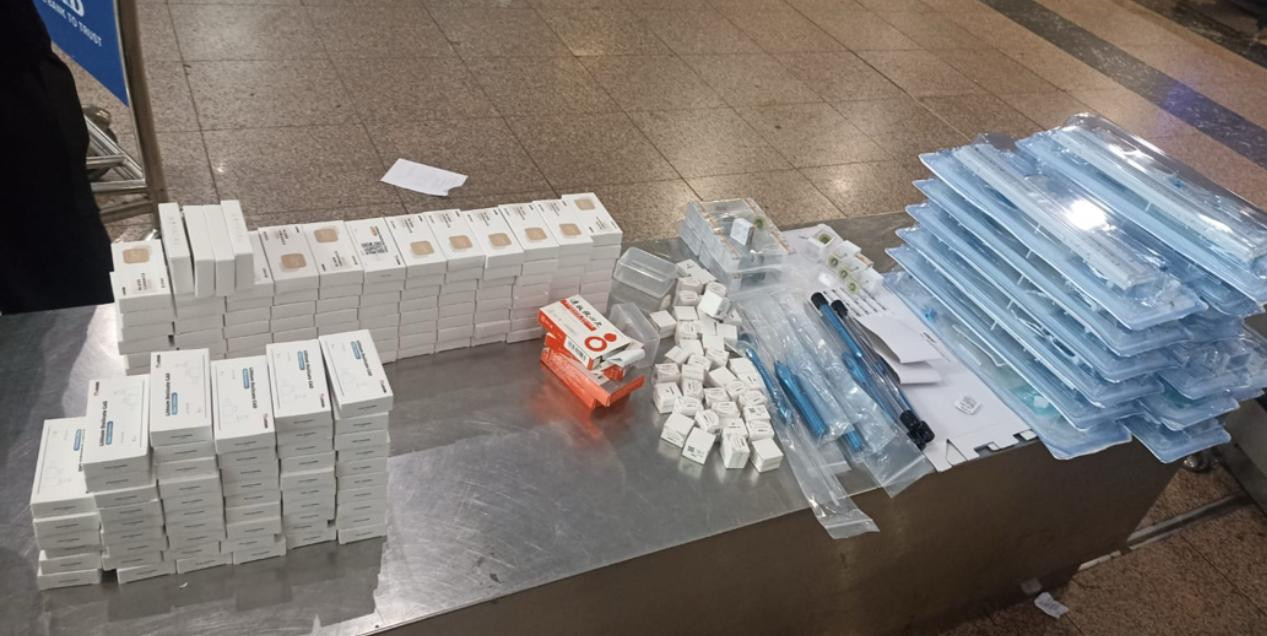 سلطات جمارك مطار القاهرة الدولي