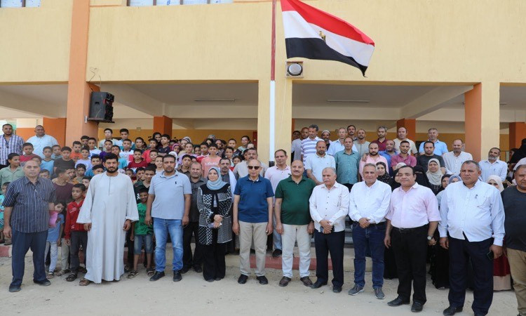 محافظ المنيا يتابع استعدادات العام الدراسي الجديد ويتفقد المدارس في مط
