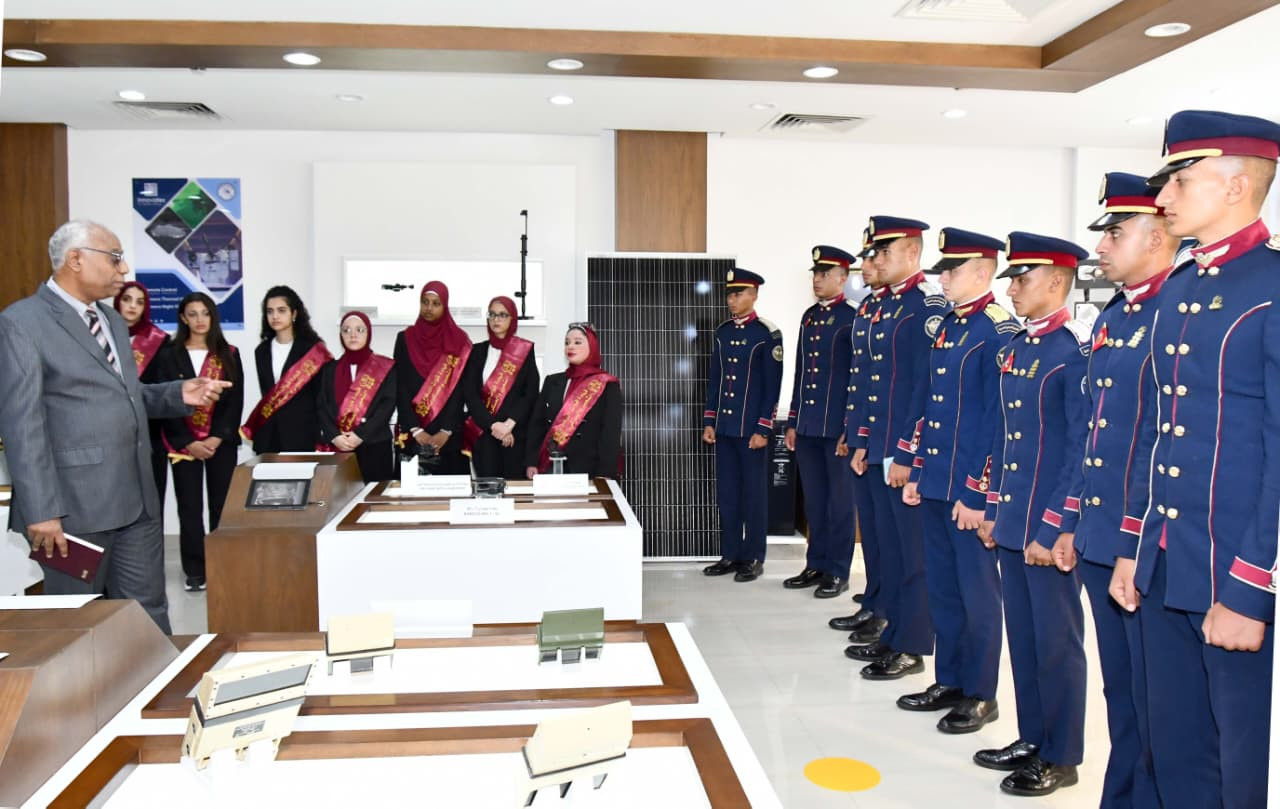 زيارة للشركة العربية العالمية للبصريات