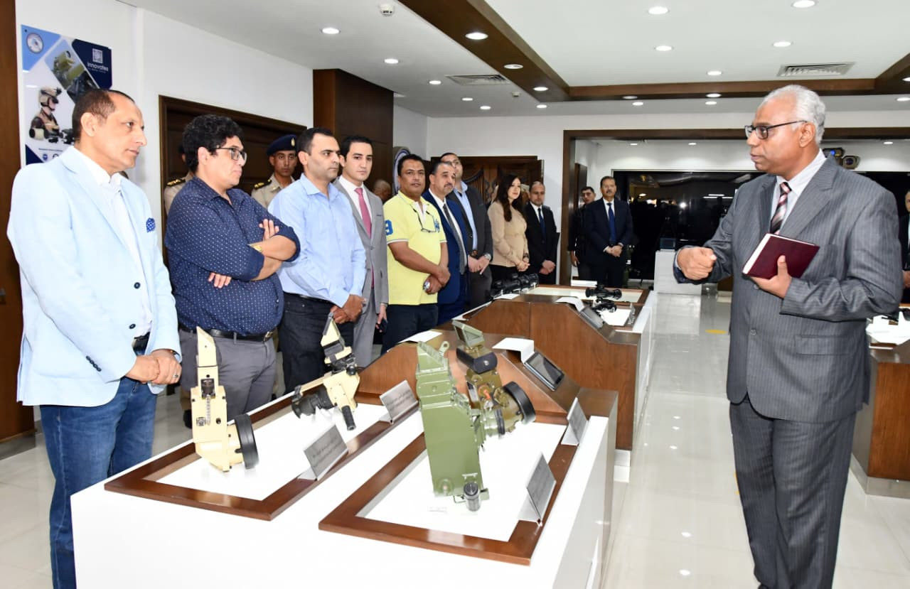 زيارة للشركة العربية العالمية للبصريات