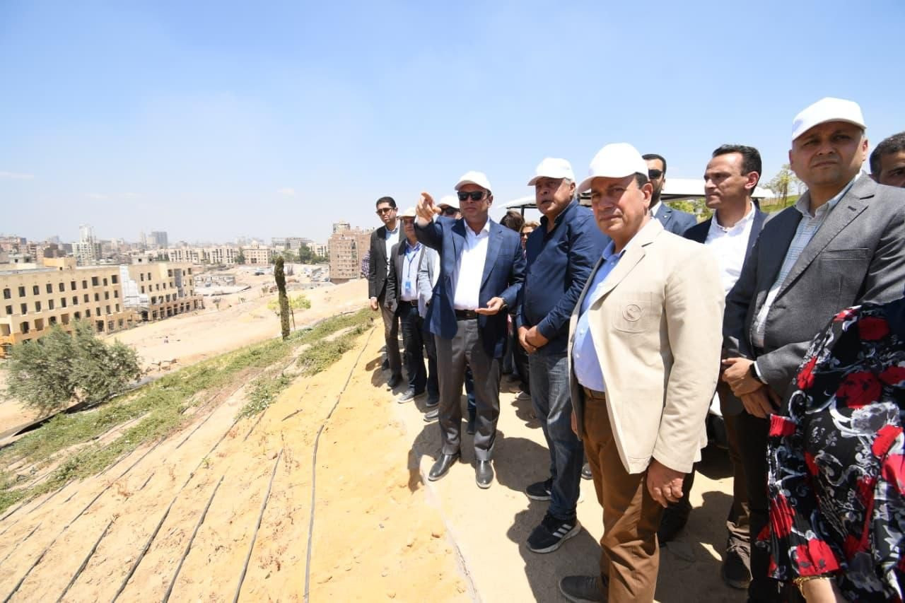 وزير الإسكان