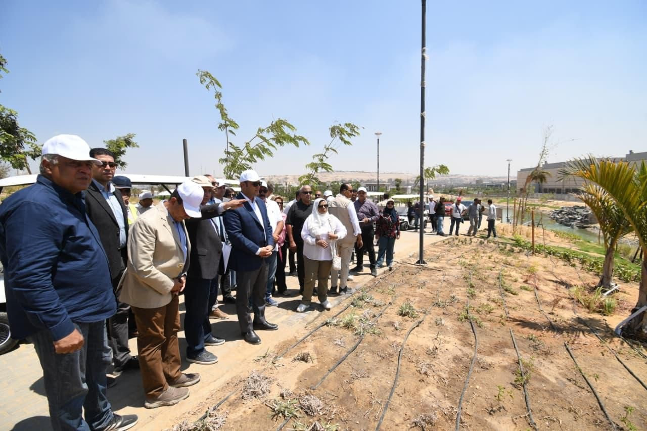 وزير الإسكان