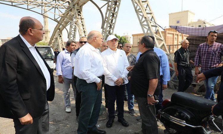محافظ القاهرة: إزالة الإشغالات أعلى كوبري الليمون التراثي بميدان رمسيس