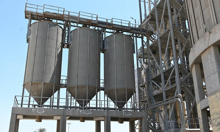 محافظ البحيرة تتفقد صومعة غلال وادي النطرون