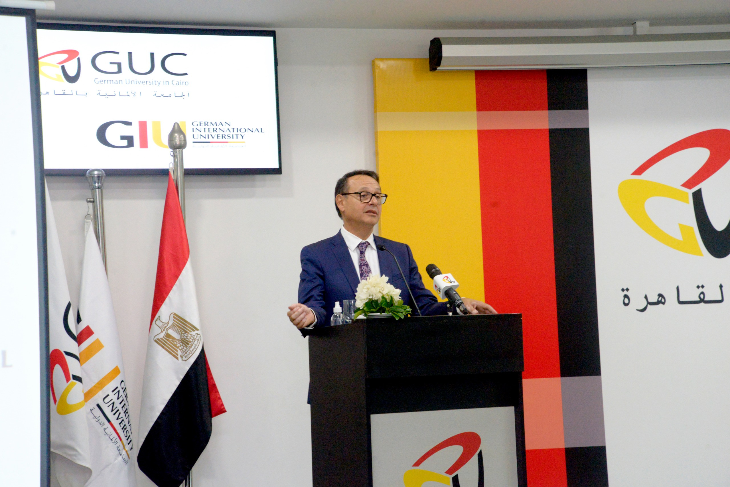 د. أشرف منصور