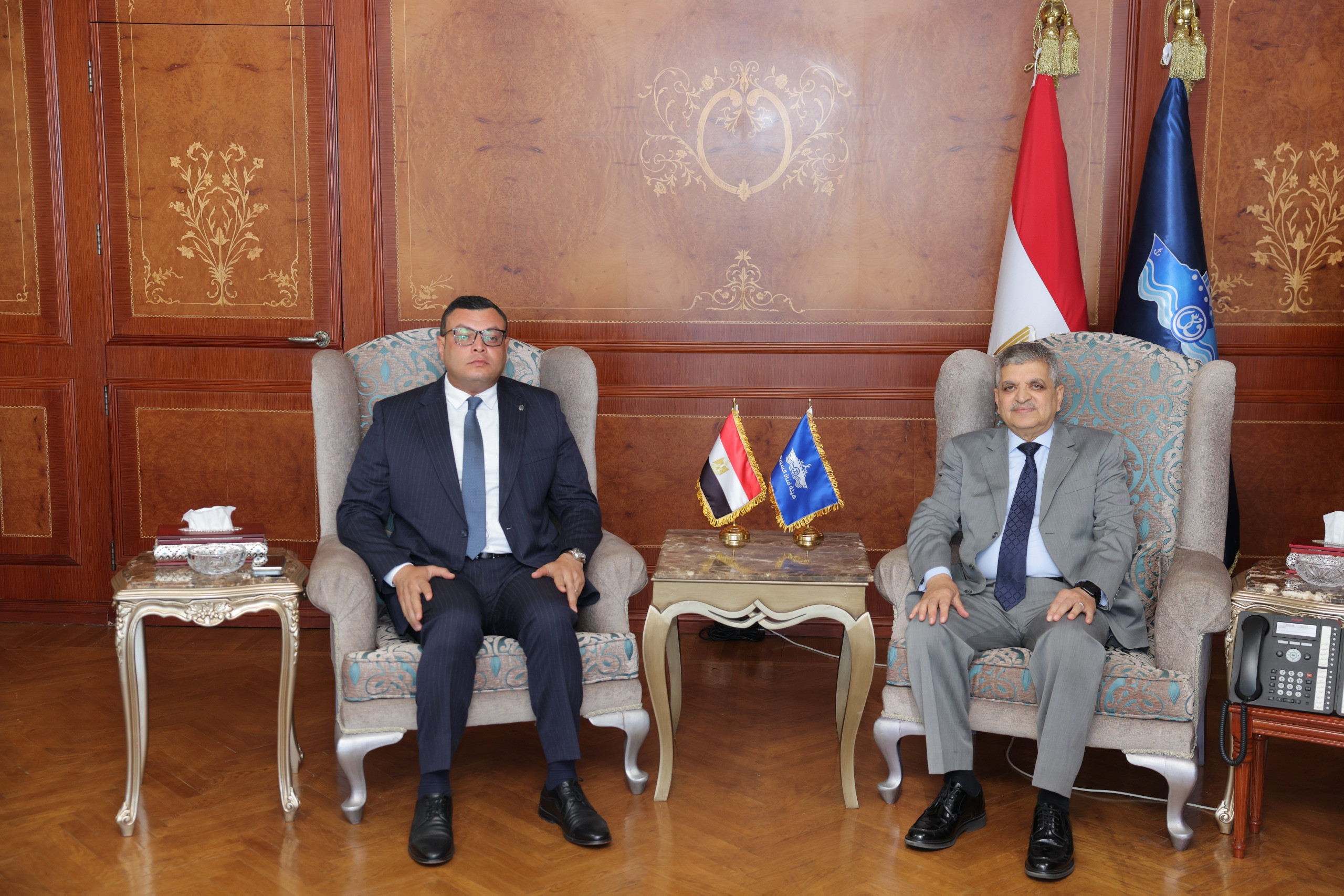 وزير الإسكان ورئيس هيئة قناة السويس