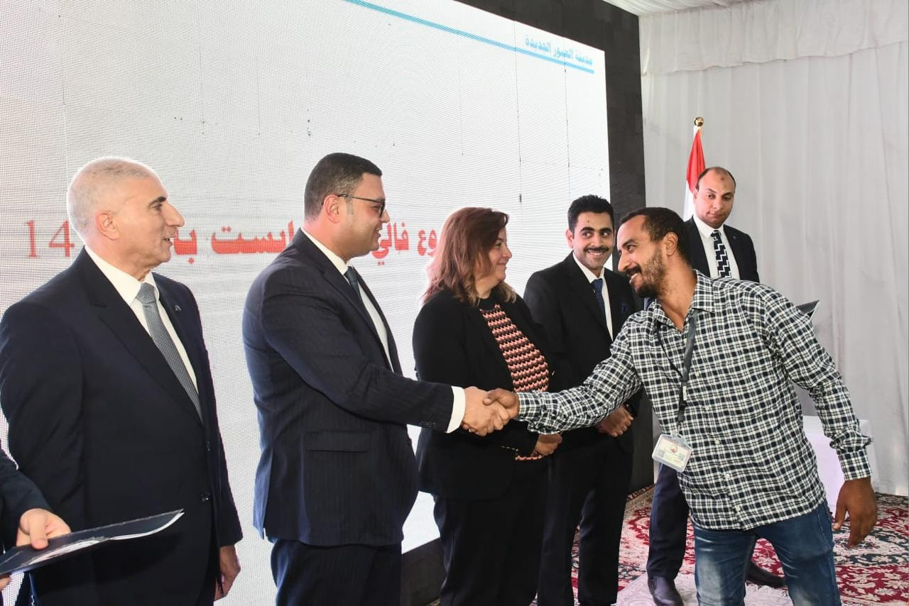 وزير الإسكان