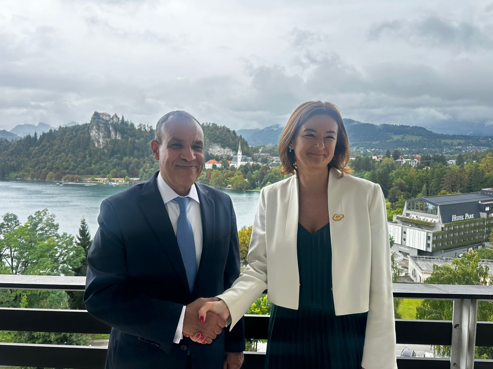 وزير الخارجية ونظيرته السلوفانية