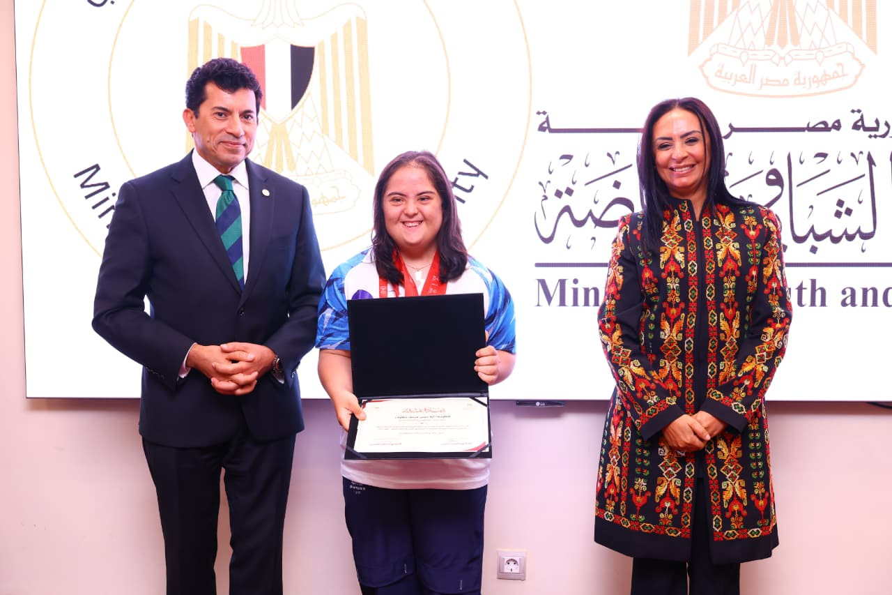 وزيرا التضامن والشباب