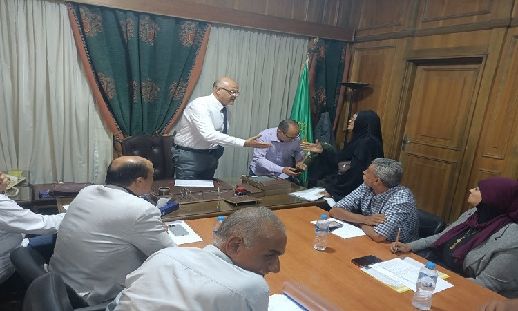 محافظ القليوبية يعقد لقاءً جماهيريًا لبحث وحل مشكلات المواطنين