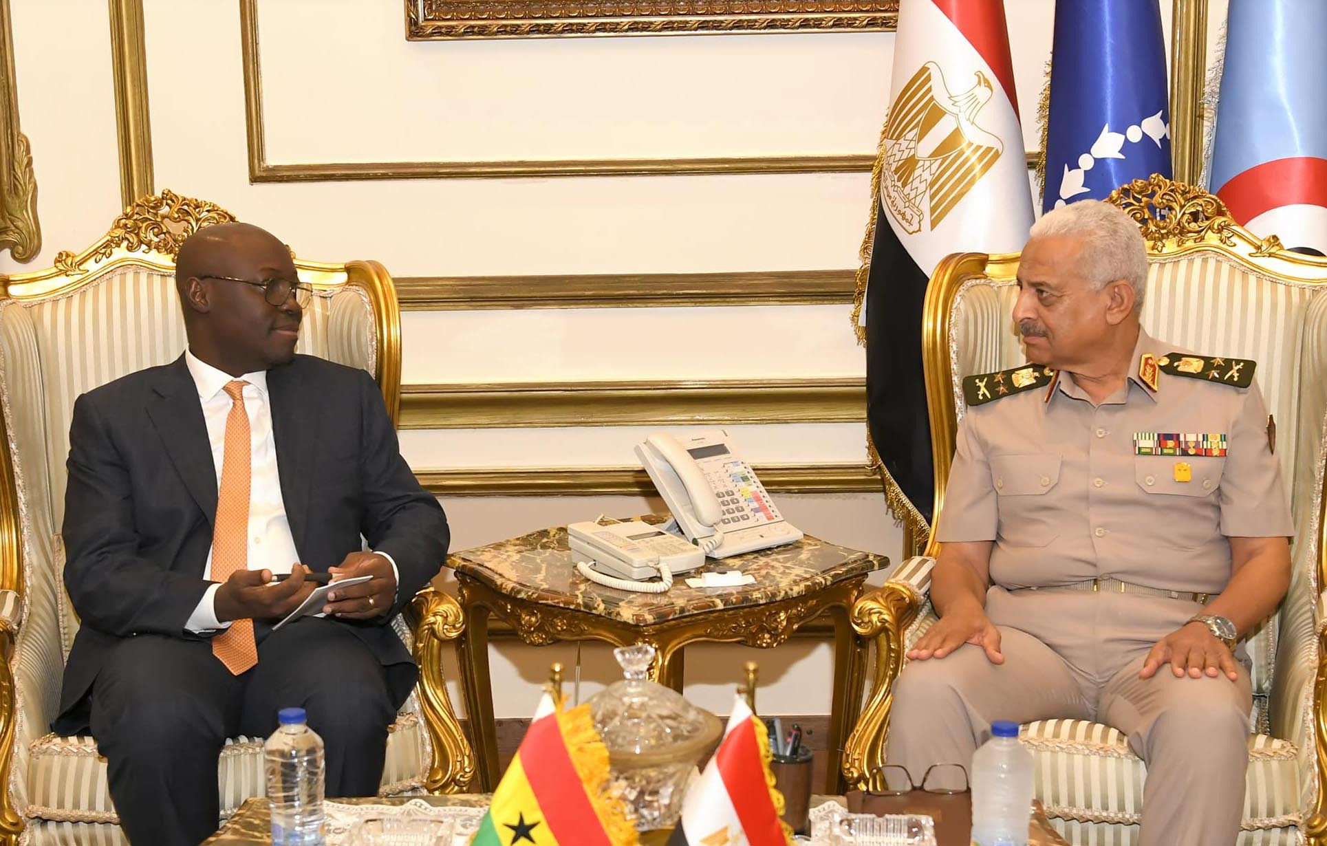 وزير الدفاع