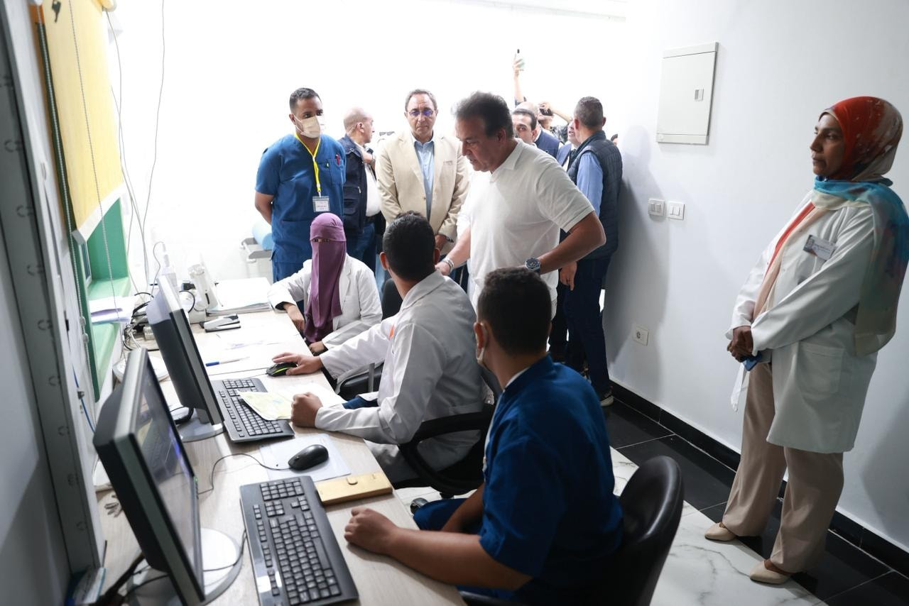 وزير الصحة في قنا