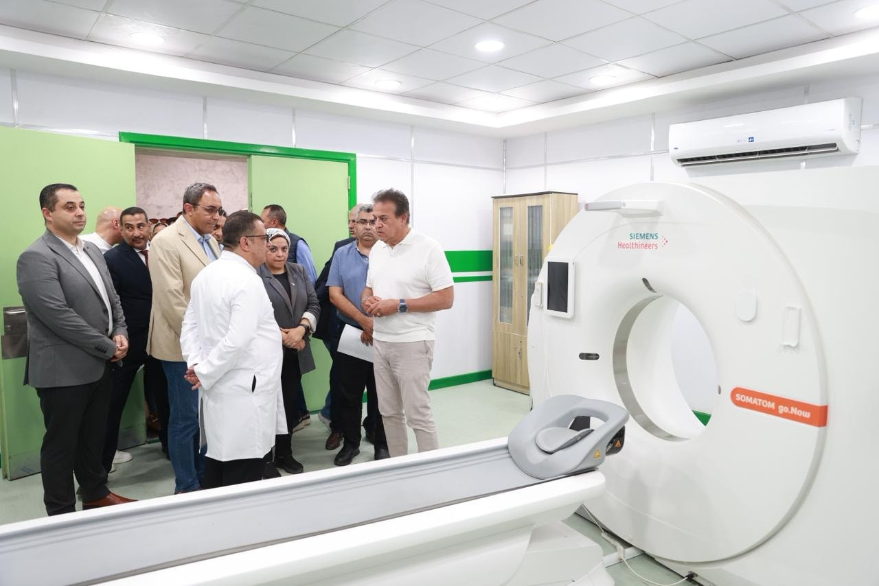 وزير الصحة في قنا