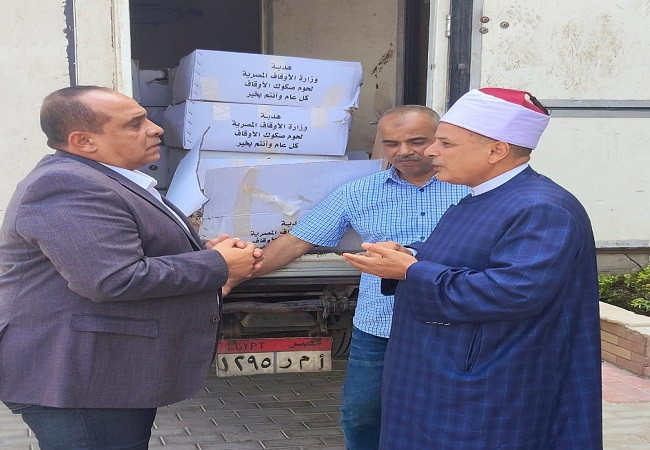 تسليم وتوزيع لحوم الأضاحي