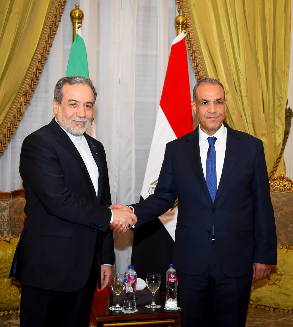 وزير الخارجية ونظيره الإيراني