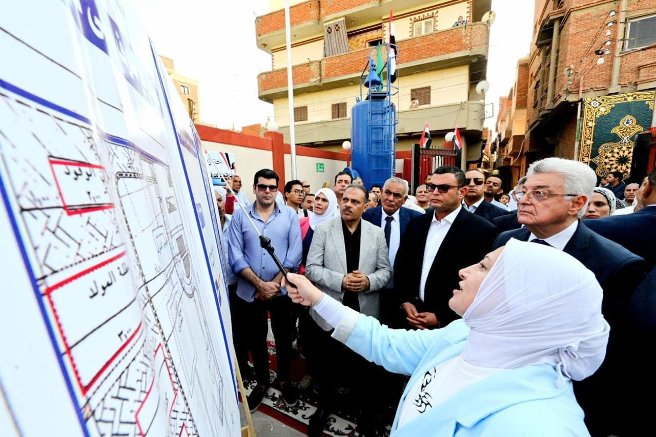 وزير الإسكان ومحافظ الشرقية