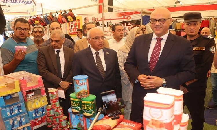 محافظ القليوبية يفتتح معرض 