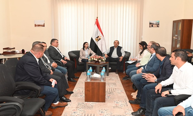 محافظ البحيرة تستقبل وزير قطاع الأعمال لزيارته شركة مصر للغزل والنسيج